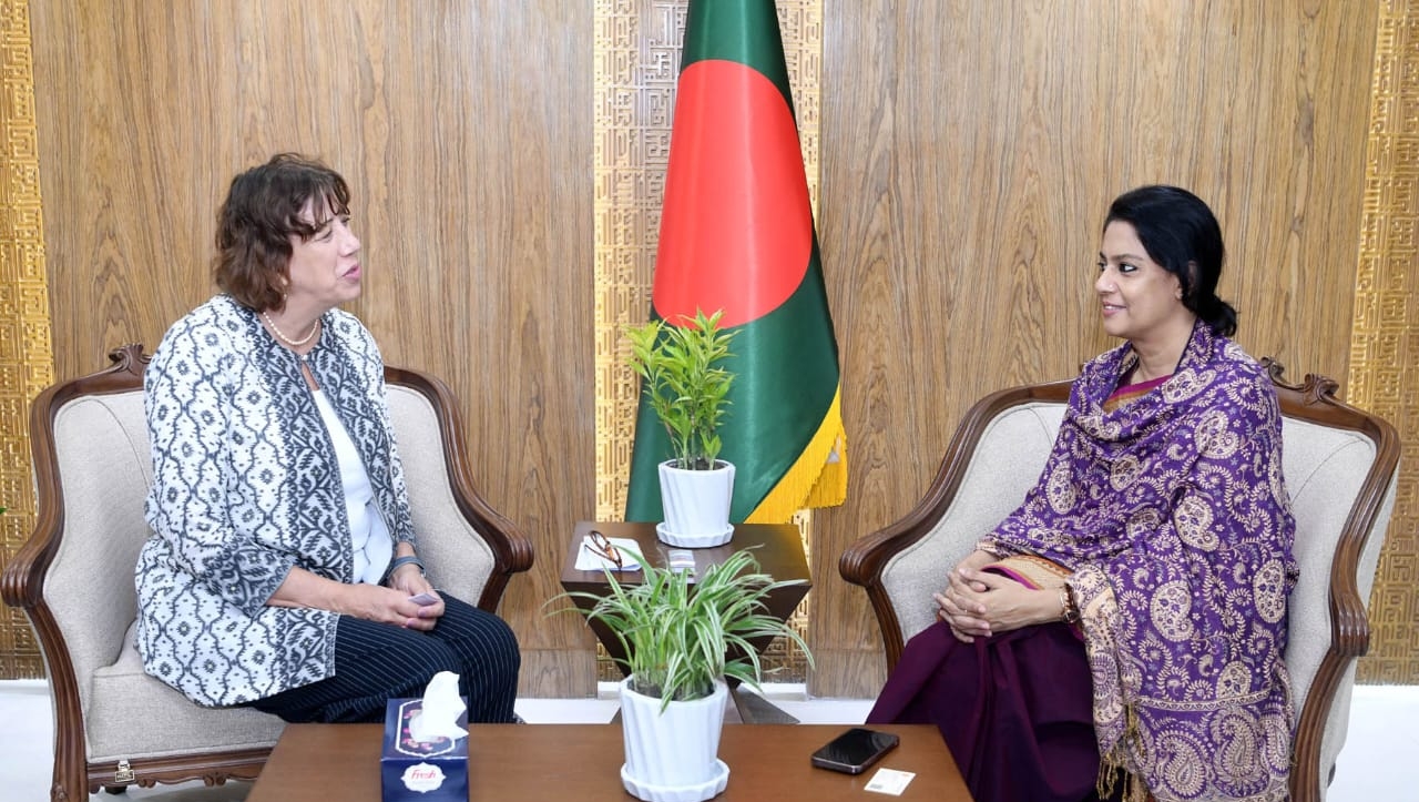 Dutch Ambassador Meets with Environment Advisor to discuss Environmental and Water Management Cooperation